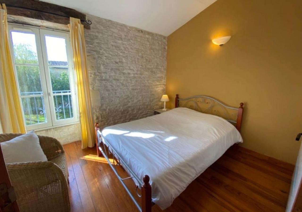 Domaine De La Laigne - Spa Asnieres-la-Giraud Ngoại thất bức ảnh