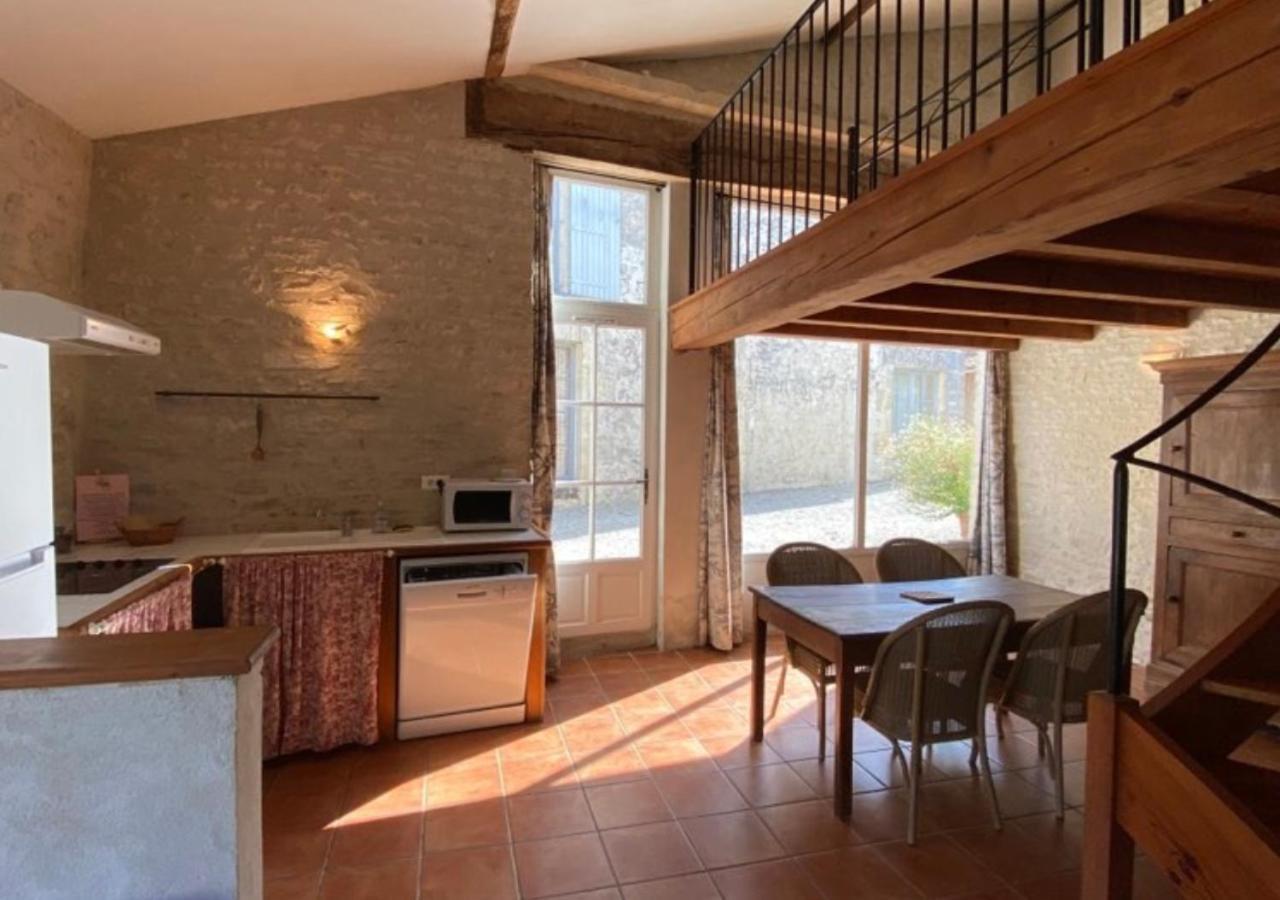Domaine De La Laigne - Spa Asnieres-la-Giraud Ngoại thất bức ảnh