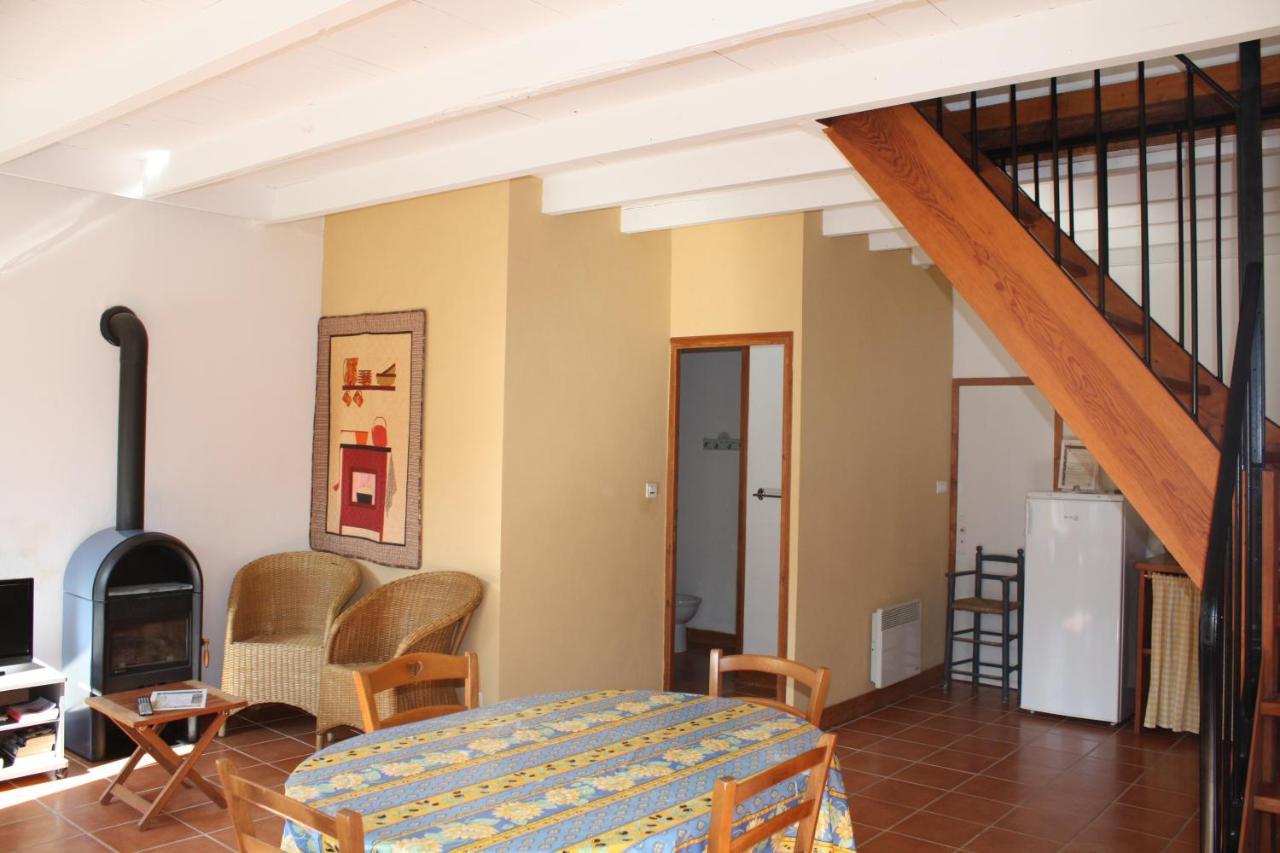 Domaine De La Laigne - Spa Asnieres-la-Giraud Ngoại thất bức ảnh